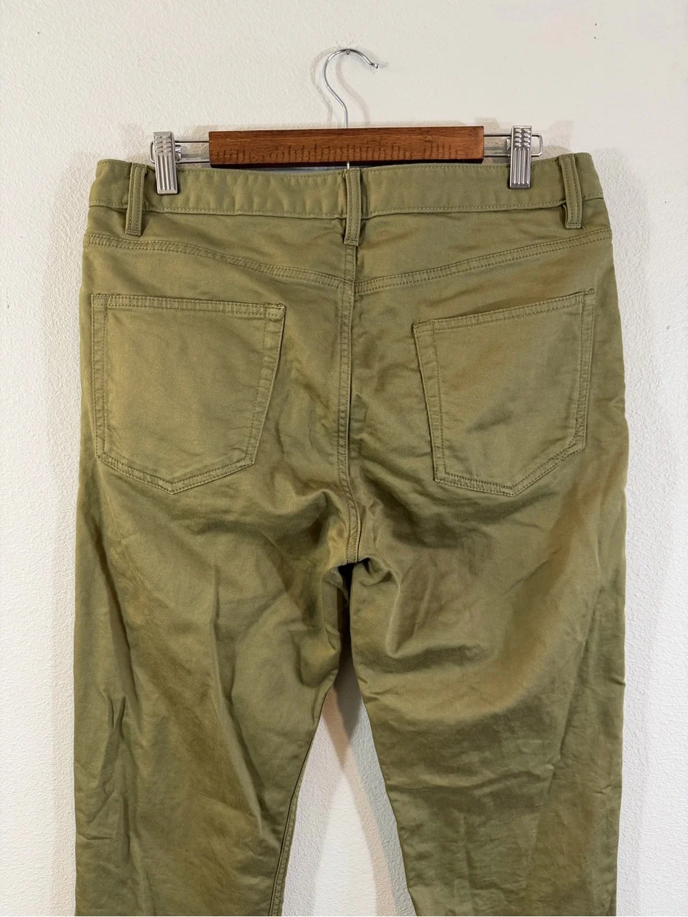 Quince Comfort Stretch Traveler 5 Pocket Pants Olive Green Men’s 32x30 Preppy